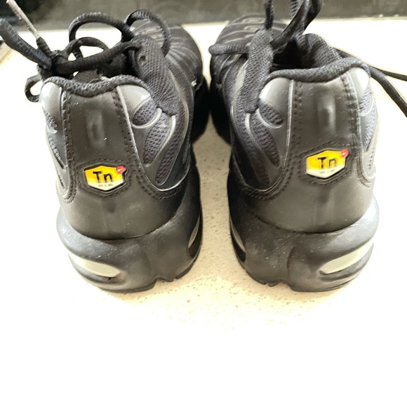 TN NIKE black shoes - Picture 5 of 6